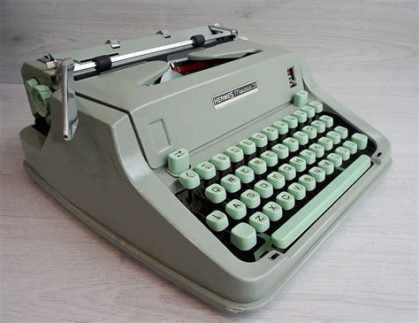 hermes media valigetta|Hermes Media 3 Green Portable Manual Typewriter (1960s).